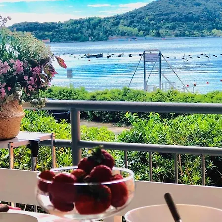 Villa Claudia - 1 Minute Walk To