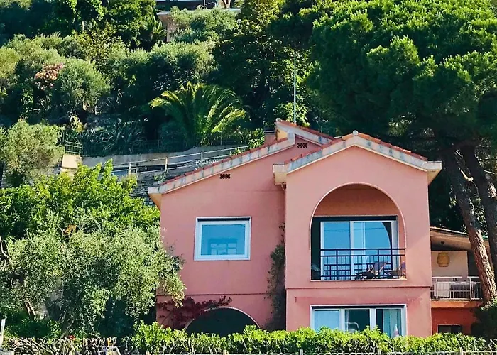 Villa Claudia - 1 Minute Walk To Porto Venere