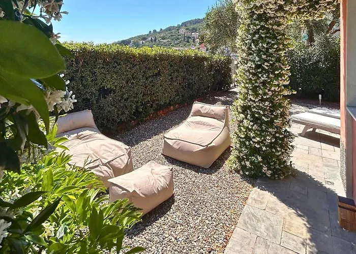 Claudia - 1 Minute Walk To Villa *