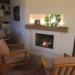 Claudia - 1 Minute Walk To *
